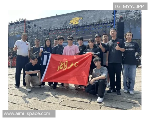 南京街舞队的团队协作探索与发展之路：舞动青春的力量与激情